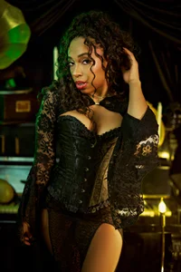 Valeriestyle A little tease of Halloween 🧛‍♀️🎃 Pic
