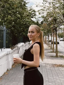 SunnHardings XXX nøgenfoto 3