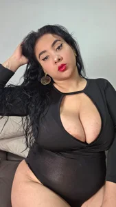 rosebigboobs ❤🎉I don't know which one I like better: to look at you or imagine what I would do with you.❤🎉  3টি ছবি