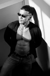 JUST ME de ARON_TAYLER01  2 photos