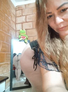 SluttyMilf79 Hot 🥵 Pic 2