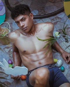 Kyros_leonidas Pascua 🐥 Immagine  5