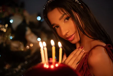 ScarletEvanss_ Celebrate my birthday 🎂🥳 Pic