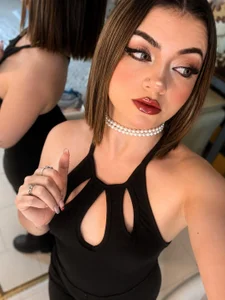 EmilyDufour I'll give you a hint... you'll have to figure out the rest.❤️😈🤭 Foto 3