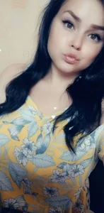 Linasexy777 kiss Foto 2