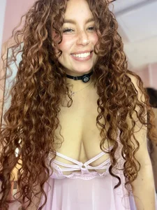 AmmberJones kullanıcısının Pink Girl 🌸 albümü -  3 fotoğraf