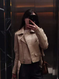 ViviHooser selfies in the mirror (*≧ω≦*) Immagine 
