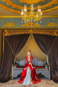 Chloe_Richardson Royal Pic 5