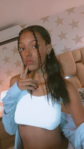 lily_uwi44 Public Pic