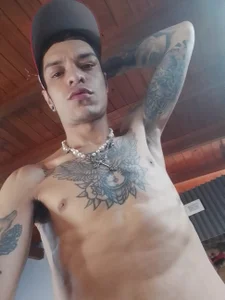 logan-wollf More of me 🍆💦 slika 2