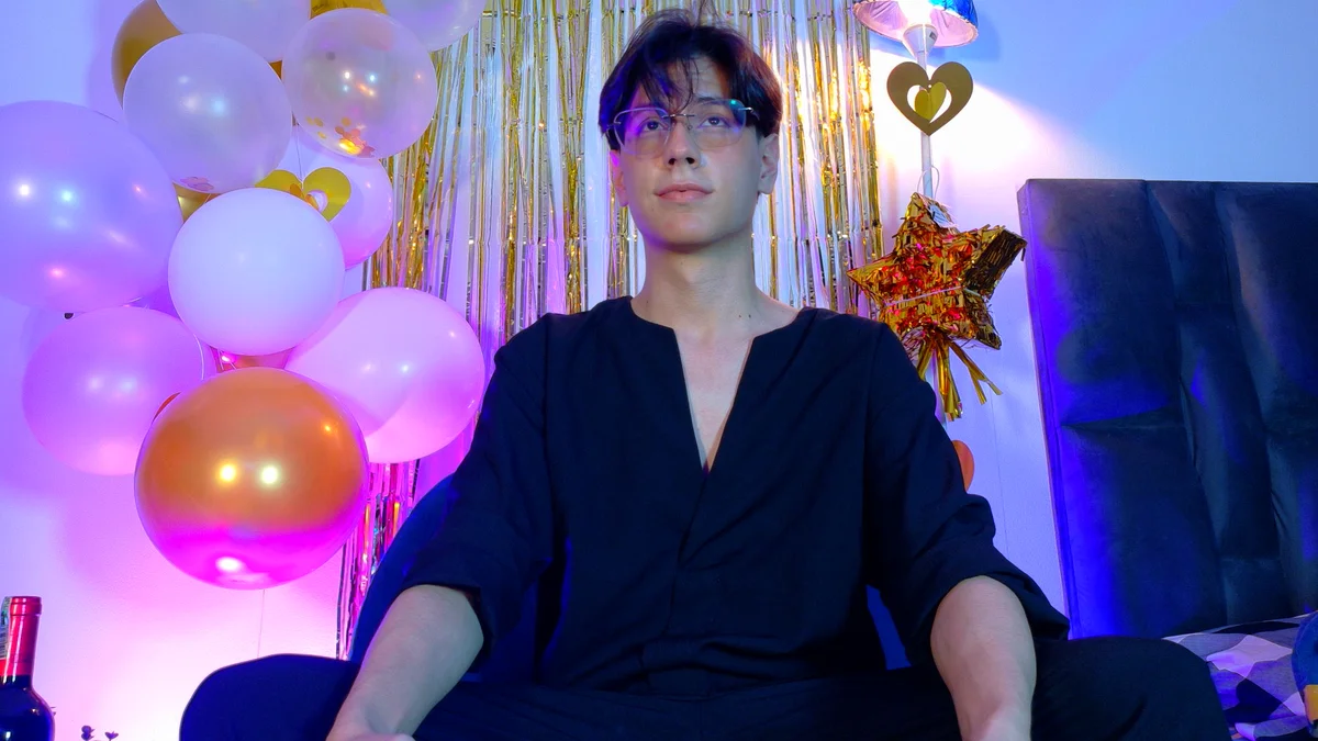 lui_x_dust 님의 트렌드 중인 사진  4333개