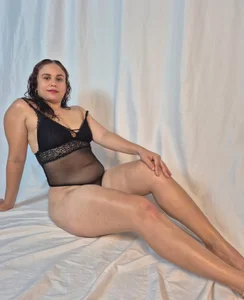 alennax How does black look on me? 사진