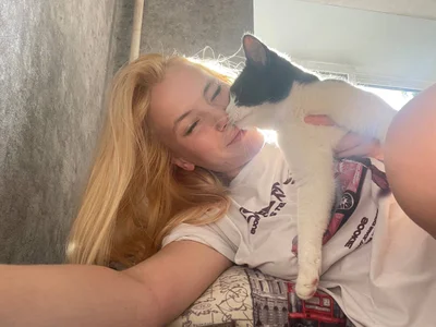 yourella Public টি ছবি