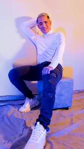 Sidney_Belle you kiss me, I kiss you or we kiss. Pic 4