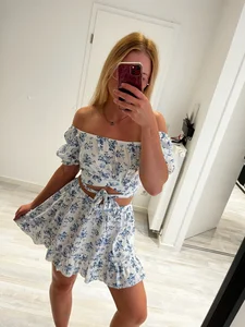 melanieTesss Public  4টি ছবি