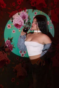 im_miaadoll 💖 Sweet Little Secret ✨  2টি ছবি