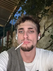 LandedStruggle's Mee Sex Photo 2