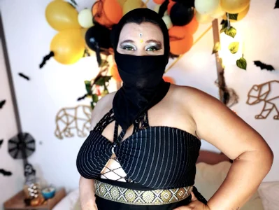 SalmaZamann black mesh outfit Pic 3