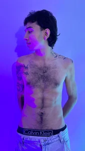 JannexBrucce Bruce Pic 3