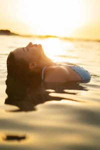 already wet od LindsieGreyy  4 snímek