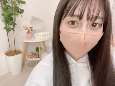 ERE_nya Public Poză