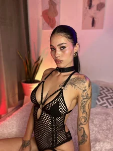 🔥 od carolinerousev  3 snímek