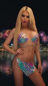 NEWYEARS BITCH de Julia-Sugar  Imagens