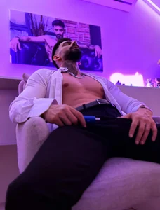 TristanGrey Aura Grey “Grey Aura isn’t just a name ..it’s my style:elegant, sophisticated, and irresistibly pro" . fénykép