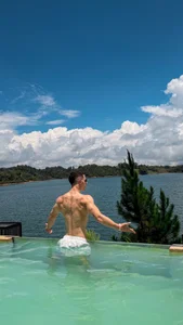 MAXTHOMSON Pool day 💦 Hình 3