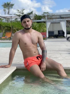 Horny_guys25 Public 사진 3