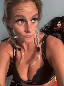 vixendoll87 Public Pic 5