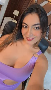 IsabellaaJoness 24/10 Pic 2
