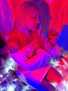 LukaCastilloのWanna be my Valentine?の 3枚の写真