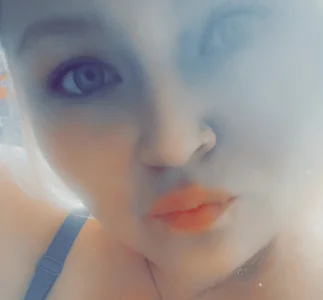 ElenHotWhite Public Pic