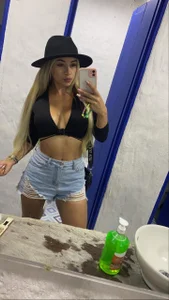 AnnaQuinn Come Get Me Pic 4