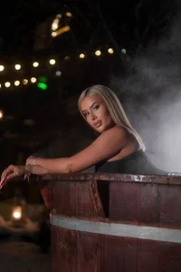 EvaZane Mountain Retreat🏔️  6টি ছবি