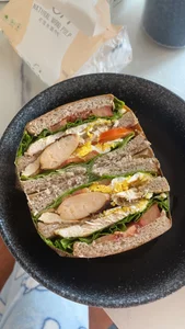 love-uiuiの小厨娘の 2枚の写真