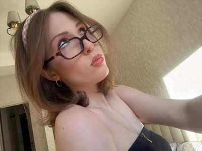 MargaretShyandSkinny a bright morning Pic 2