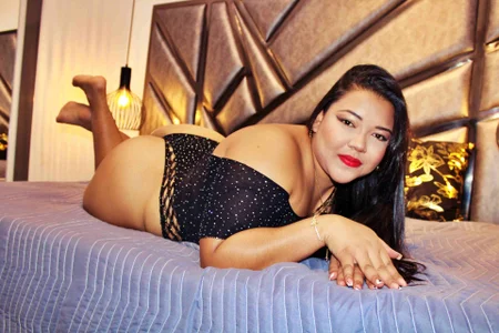 VanessaKalo Public  2টি ছবি