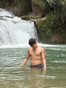 Daniel_Evans1 enjoying the sun 🤭 Pic 5