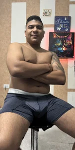 Exploit me 🔥 de BradKamil  2 Imagens