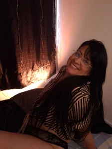 Amara_Belle woww mommy madure 🥵 Pic