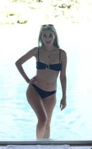 Iren's Iren in swimming pool cottage2 Sex Photo 2