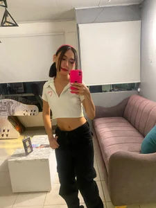 MelanieRoah1 Public Pic 7