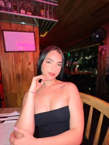 Emily_Flame Public Pic 5