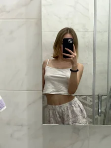 KristinLiesman Scarlet Nights 🌹🔥 Pic 3