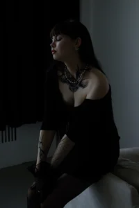 woman in black ☠️ od Morana_Batt  5 snímek