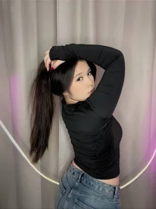 AlberthaEscue My Own Canvas Pic 4