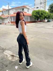 Vanessa de hotlittleones18  5 photos