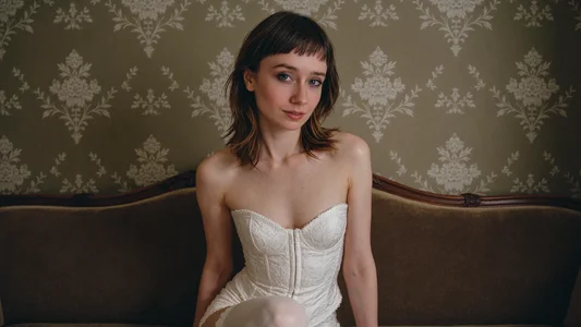 Naomi_Evermore 𝓬𝓸𝓻𝓼𝓮𝓽 & 𝓰𝓻𝓪𝓬𝓮 Pic 3